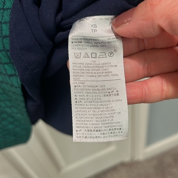 Elegant Green Dress - Picture 3 of 4